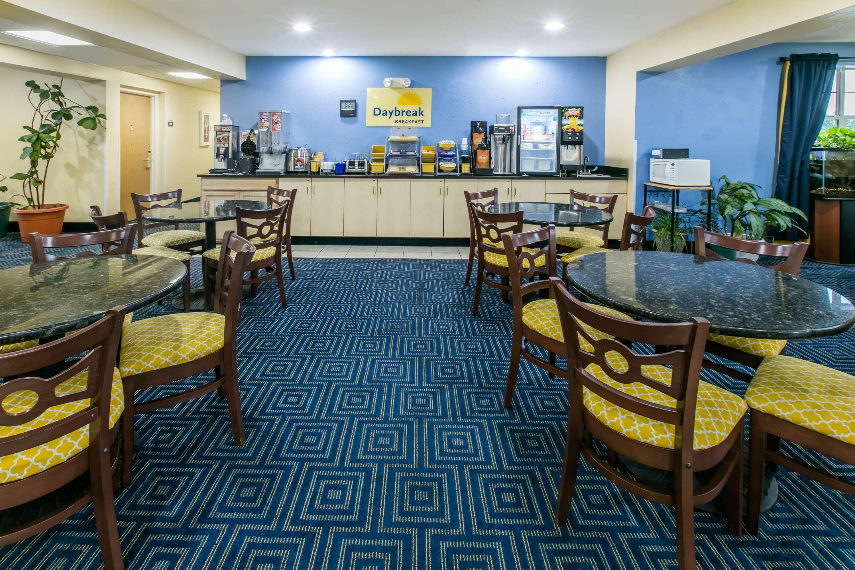 Days Inn Pryor Creek Exteriér fotografie
